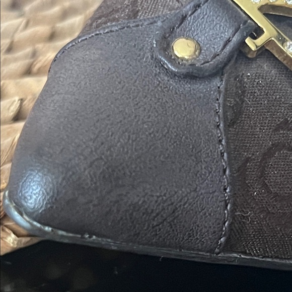 Rocawear Brown Flats with Gold Detailing - Picture 14 of 15